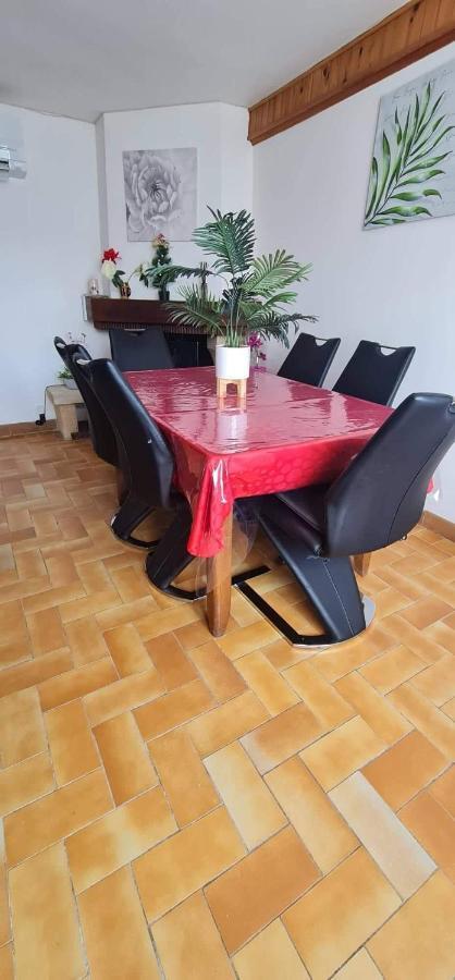 Belle Maison avec jardin RDC T3 de 70m2 Vacances ou cure thermale Rochefort Extérieur photo