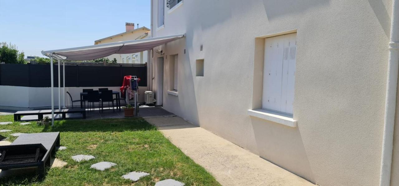 Belle Maison avec jardin RDC T3 de 70m2 Vacances ou cure thermale Rochefort Extérieur photo