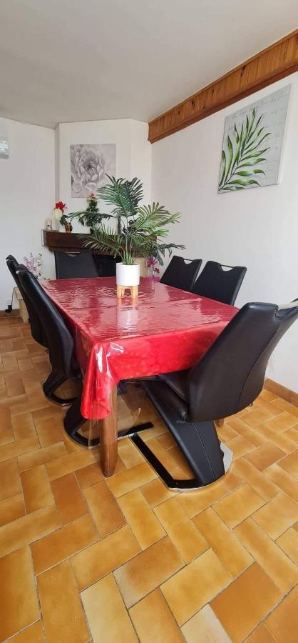 Belle Maison avec jardin RDC T3 de 70m2 Vacances ou cure thermale Rochefort Extérieur photo